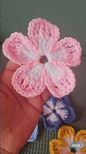 The 5-Minute 5-Petal Crochet Flower! ⏱️ #quickcrochet