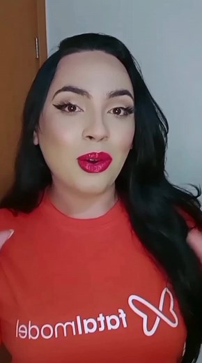 No cadastro do #FatalModel pode surgir a dúvida de quais documentos são aceitos e a validade deles, certo? Nossa embaixadora @morena_lovateli explicou direitinho! Fica até o final que tem uma dica especial para pessoas trans🧐 #mercadoadulto #trans #documentação