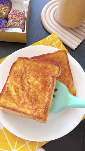 376K views · 5.7K reactions | brown sugar toast | Tukayo Cooking | Facebook