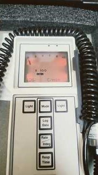 Victoreen 190 Geiger Counter demonstration