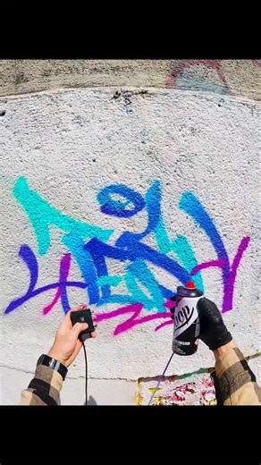 Vitaly Tesh | Testing COLOR MIXER with 600ML and RED CALLIGRAPHY CAP @loopcolors x @loopcolors_ukraine #graffiti #graffitiart #art #spray #sprayart... | Instagram