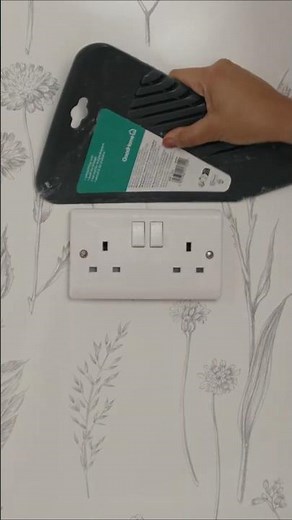 How to Wallpaper Around a Plug Socket 🔌 #Shorts #DIYtips #Howto #BandQ