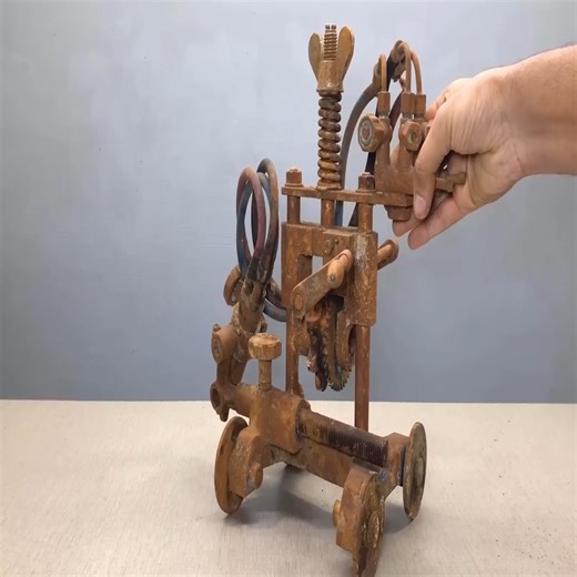 Rusty Hancox Oxy Acetylene Pipe Burning Machine Restoration | Mouse Trap TV