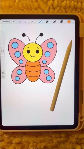 Tracing a kawaii butterfly on Procreate 🦋 #shortsfeed #shorts #youtubeshorts #procreate #viral #yt