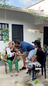 Mi primo se volvió invisible | Los primos