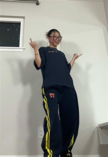 there’s smth so addicting abt this dance dc @shaggyme #dance #fyp #trending