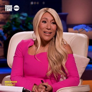 We love seeing young entrepreneurs take the 𝓻𝓮𝓲𝓷𝓼 on their passions! ☂️ Find out if The Duo Umbrella gets a deal on #SharkTank TONIGHT at 8/7c on ABC and stream on Hulu. | Shark Tank