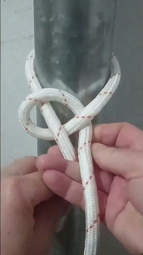 Stable and easy to use universal knot tying method