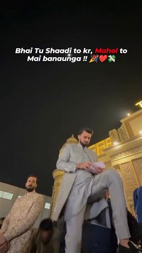 🩷🪶 on Instagram: "🇯🇵この速度に達すると、もはや陸上を移動しているのではなく、音速で移動していることになります🚀🌍 このシミュレーションは、マッハ1、つまり時速約1,330kmで日本を超音速鉄道で旅するとどのような感じになるかを視覚化したものです。現在、日本の最速列車は約時速320kmで運行されており、超高速リニアモーターカーのような先進的な試験プラットフォームでは、制御された環境下で時速600kmを超えています。 このシミュレーションはそれをはるかに超え、現在の鉄道コンセプトが真の超音速システムに進化した場合に何が可能になるかを探ります。この速度に到達するには、単なる動力だけでは不十分です。エンジニアたちは、超高速走行における最大の制限要因である空気抵抗を排除するために、磁気浮上、ほぼゼロ摩擦のガイドウェイ、真空または低圧チューブシステムなどを研究しています。マッハレベルの移動では、わずかな空気の乱れでさえ構造上の課題となります。 だからこそ、将来の超音速鉄道構想は、精密誘導システム、AI制御の安定性、そして数百キロメートルにわたってミリメートル単位の許