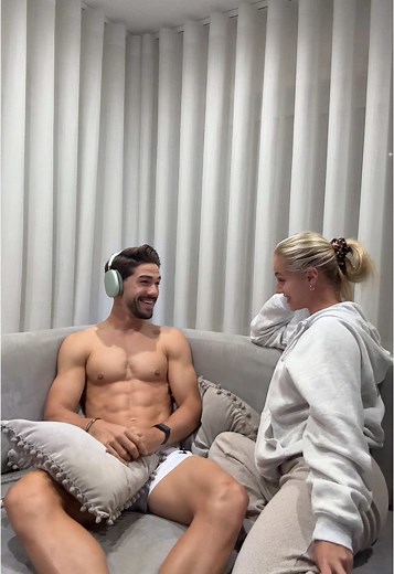 Yes or No Trend: Ana Maria Markovic's TikTok Challenge