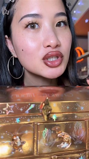 Demi Ngai on Instagram: "What would u put in this treasure chest of an advent calendar?!! @charlottetilbury also in my LTK 💘 #makeup #makeupreview #adventcalendar #unboxing #honestreview #holidaygifting"