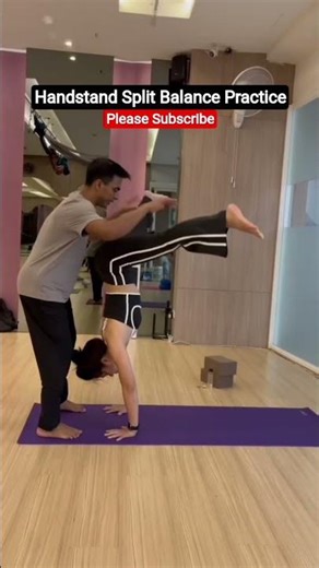 Handstand Split Balance Practice #handstanddrills #handstandhold #handstandworkout #split #shorts