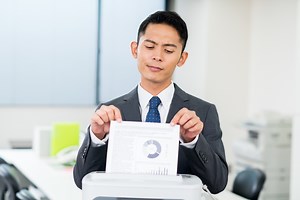 「どちらが便利？」シュレッダーと機密文書処理サービスを比較してみた