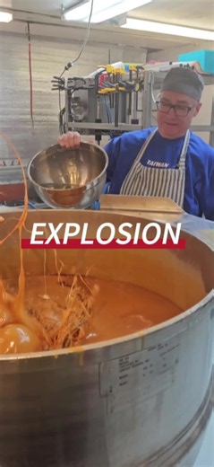 Explosion! When adding vanilla at the end of the cooking process, it is important to add it *slowly*! Otherwise an explosion may occur, which can be quite dangerous. #candy #candyshop #caramel #explosion #candymaking