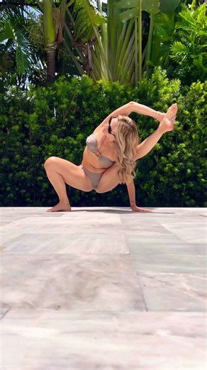 How to yoga goddess compass pose flexibility & balance #yoga #fitnessmotivation #shortsvideo #yt