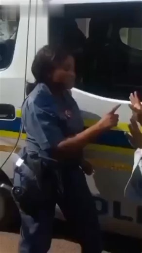 Female police officer assaulted by a man in Kimberly | Ibro Makanaki Olalekan