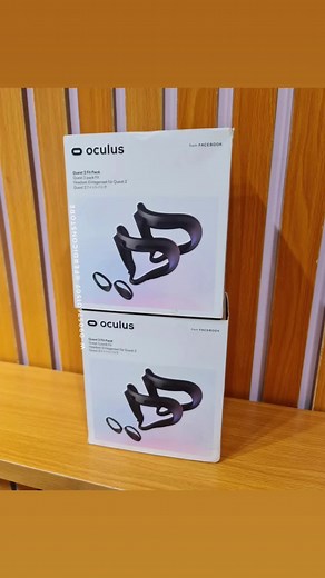 Improve your fit and increase immersion. The Fit Pack includes two light blockers and two alternate-sized facial interfaces with corresponding silicone covers for cleanliness and comfort. The wide interface uses less foam to allow for a more accommodating fit for wider cheekbones. The narrow interface features thicker foam padding to provide additional structure and support to prevent the headset from slipping down smaller faces. The snap-in light blockers close gaps around the nose and cheekbon