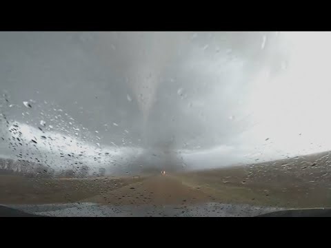 Storm chasers capture tornado touching ground in southern MN