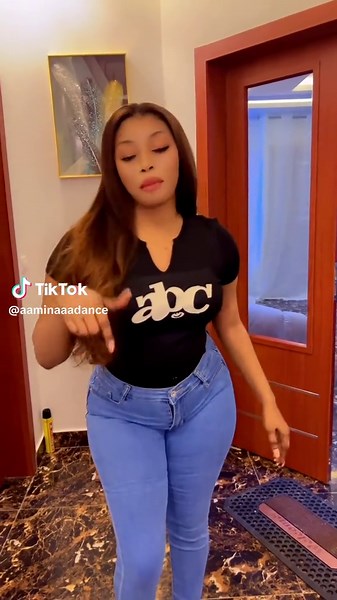 Amina (@aaminaaadance) - #pourtoi #viraltiktokvideo #sama #viraltiktokvid #titeule ##samsung