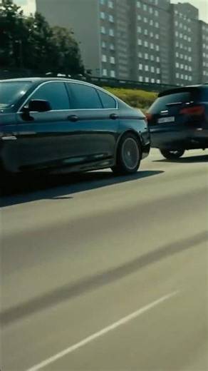 Car Drives in REVERSE Through Time 😱 | Mind-Blowing Scene from Tenet (2020)