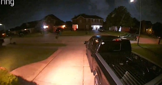 Baytown police seek aggravated assault suspects