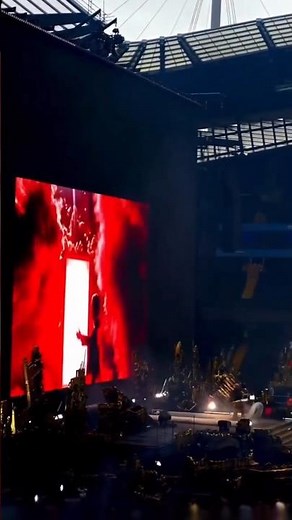 The Weeknd - Odd Look (Live at Manchester 🏴󠁧󠁢󠁥󠁮󠁧󠁿) | After Hours Til Dawn Tour 💚 #xo #live #kavinsky