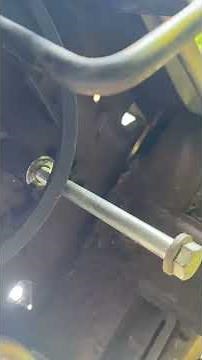 JD D105 NEW PRIMARY PULLEY, DRIVE BELT & TRANS INSTALL DIY ‪@creativepowersbygillgillia6826‬