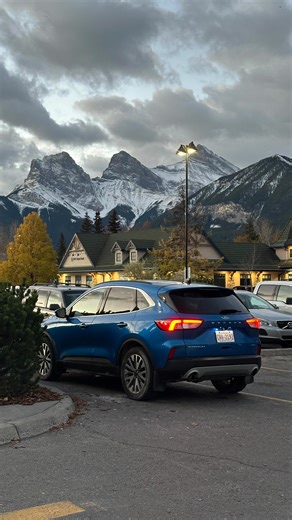 Kavish Desai on Instagram: "why would i hike if my grocery runs look like this?!😮‍💨🙂 #canada #canadavisuals #canmore #canmorekananaskis #canmorealberta #groceryrun #saveonfoods #explorecanda"