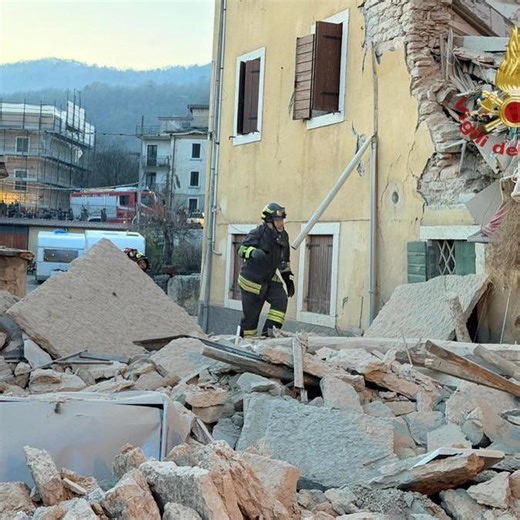 Esplosione palazzina Negrar: operazioni sotto le macerie