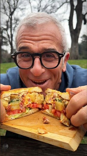 PANINO CON FRITTATA DA URLO! #chefmaxmariola