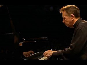 Domenico Scarlatti - K 3 - Sonata in A minor - Mikhail Pletnev