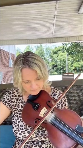 Swinging and playing "Old Rugged Cross" on the fiddle. #rhondavincent | Rhonda Vincent