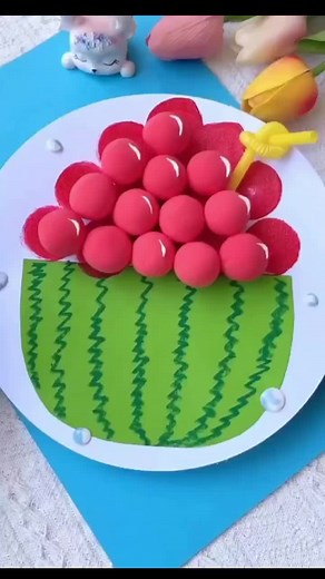 Объёмная поделка арбузика из воздушного пластилина