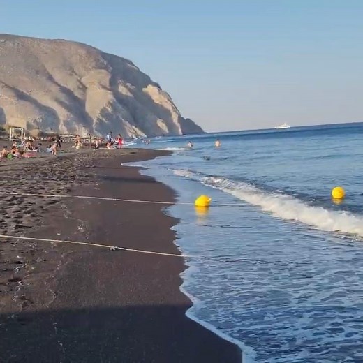 Perissa Black Sand Beach — Hidden Paradise of Santorini, Greece 🇬🇷