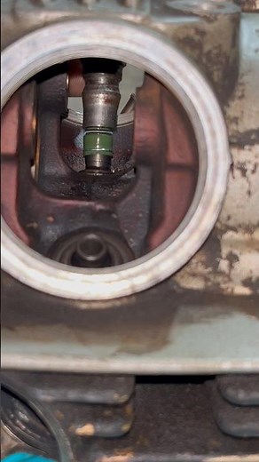 How To Install Valve Stem Seals Like A Pro! 🛠️ #Mechanic #EngineRebuild #MotorcycleRepair #DIY #usa