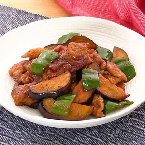 後味さっぱり♪ 豚肉となすのコチュポン酢炒めのレシピ動画・作り方 | デリッシュキッチン