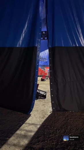 Die Circus Krone Arena des Ingolstädter Weihnachtscircus. #ingolstadt #circuskrone #stühle #meinecircuswelt #krone #circus #gradin #manege #pistenkasten #circo #piste #sitzreihen #tent #zelt #bestuhlung #cirque #aufbau #arena #zirkuszelt #top #ingolstadt | Meine Circus Welt