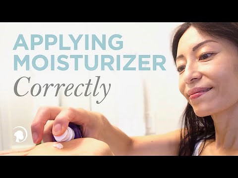 Learn How to Apply Moisturizer Correctly and Simply 🌿