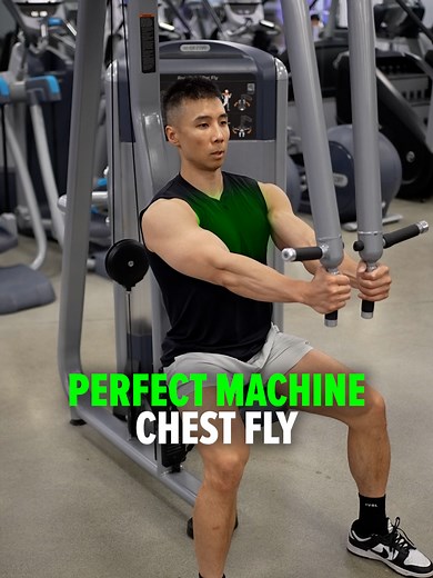 How to Perform the PERFECT Machine Chest Fly 1️⃣ Grip the handles with your palms facing forward, not inward. 2️⃣ Don’t drop your elbows—keep them pointing back. 3️⃣ Avoid rounding your shoulders. Keep your chest up and shoulders back. 4️⃣ As the handles come together, gradually straighten your arms just before lockout. Avoid excessive elbow bend. Size & Shred Training program 👉🏻 deltabolic.com (link in bio)