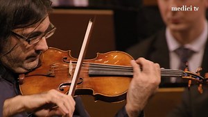[VERBIER FESTIVAL] Later today, Greek violinist Leonidas Kavakos takes us through a masterful showcase of Baroque masterworks with violinist Ilya Gringolts, accompanied by the ApollΩn Ensemble at the 2025 Verbier Festival. While we wait for the concert, let's enjoy Kavakos’s talent with this snippet of Sibelius's Violin Concerto in D Minor, which he performed with the Berliner Philharmoniker under Sir Simon Rattle! https://bit.ly/3ITH3Ow | medici.tv