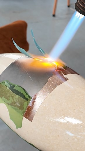 Vetrograph: shards - behind the scenes #anneclifton #glassmanifesto #vetrograph #bts #glassblowing | Glass Manifesto