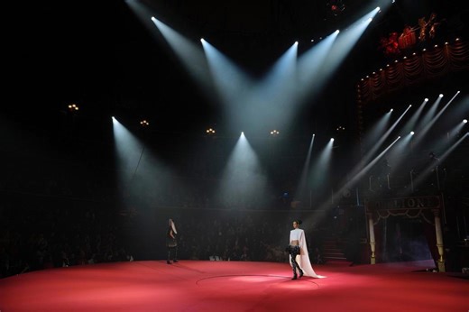 Stéphane Rolland shows circus-inspired collection in Paris
