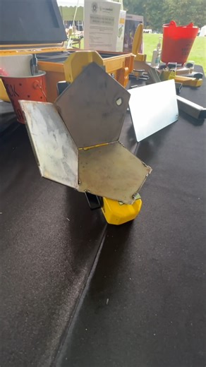 Holding small pieces with the Magswitch Pivot Angle 150 Mini - How many could it hold? #magswitch #makercamp #pivotangle #magnets #welding #tools #WeldingTools #diy #inspiration #welder #easy #makercamp2023 | Magswitch Technology