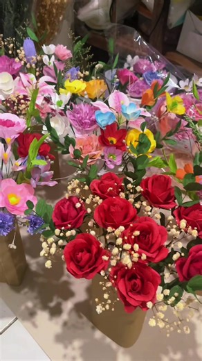 Create Stunning Crepe Paper Flowers for Valentine's Day