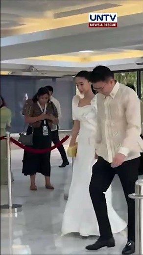 SP Chiz arrives at Batasang Pambansa with wife Heart and twin children