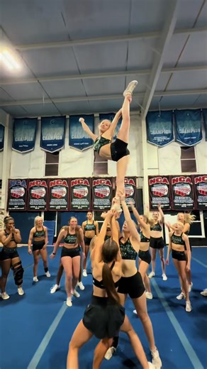 Cheerleading Stunts: Senior Elite Performances Showcase