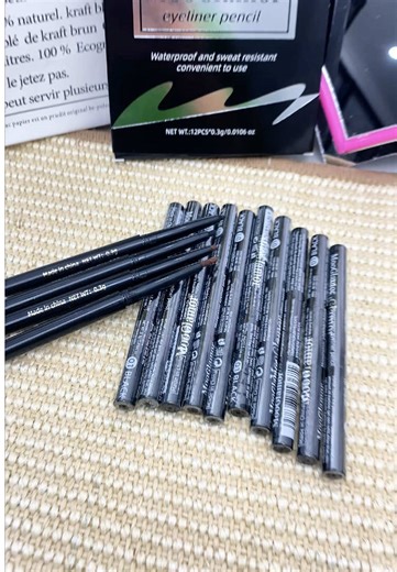 Master Eyeliner Techniques: A Complete Tutorial