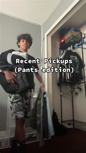 Recent Pants Haul: Trying On Baggy Jeans, White & Green Pants