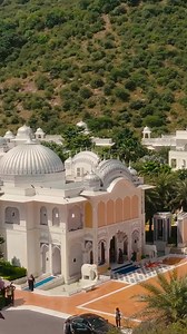 Embark on a journey that transcends time as The Leela unveils another expression of true Indian luxury with ‘Time Travel with The Leela’. Curated in collaboration with Icon of India by The Leela – HH Sawai Padmanabh Singh of Jaipur, witness India’s opulent past amalgamate with modern sophistication. | The Leela Palaces Hotels and Resorts