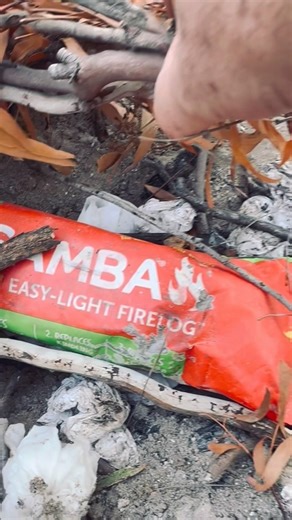 Samba Fire Log up to 2 hours burn time.3 in 1 Firelighter, Kindling & Firewood